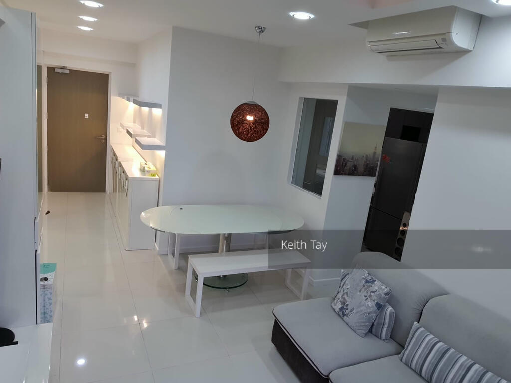 Pasir Ris One thumbnail photo
